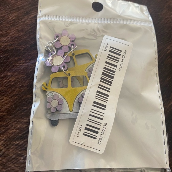 Costume Volkswagen Earrings - NEW - Picture 2 of 2